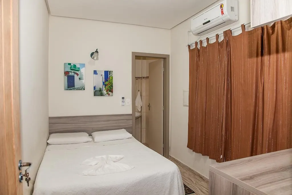 Residencial Ilha Dourada Hotel Governador Celso Ramos 2*,
